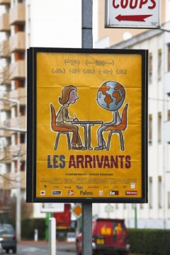<h1>Panneau Vendôme</h1><p>Ces panneaux d'affichage existent en trois dimensions d&rsquo;affiche (120x80 cm,160x120 cm,176x120 cm). Ils vous offrent plus de 2m<sup>2</sup> d&rsquo;affichage et peuvent se poser suivant leur version sur mur ou sur poteau.</p>
<p>Dans la version à poser sur poteau, ces panneaux d'affichage existent en simple ou double face et se posent aisément grâce aux colliers universels fournis.</p>
<p>Ce support valorise votre image par son positionnement en hauteur.</p><small>- Photo non contractuelle -</small>